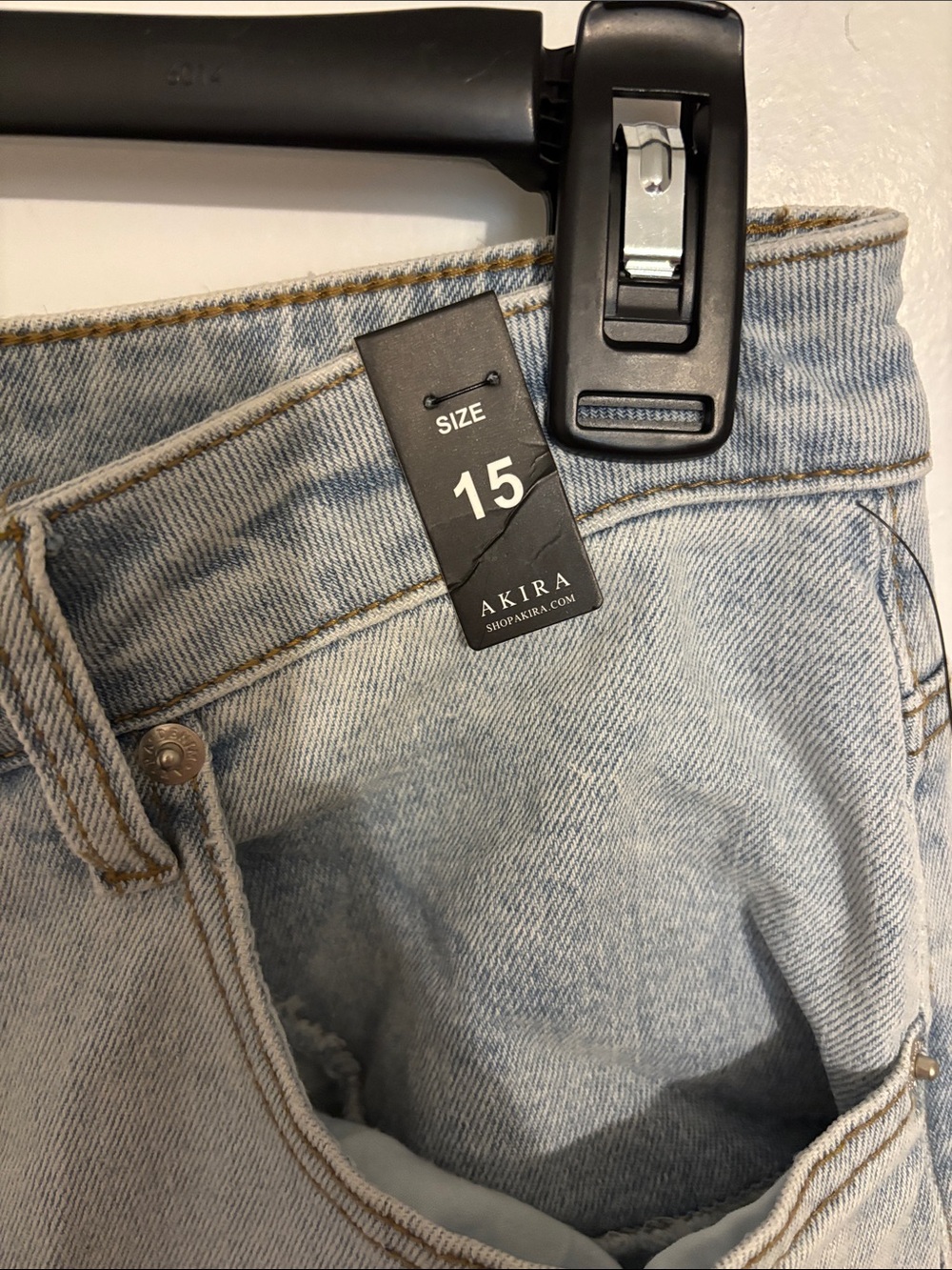 AKIRA Light Blue Straight-Leg Jeans with Side Button Trim - Picture 3 of 8